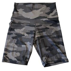 Aerie Camo Bike Shorts 7” Inseam Size Medium